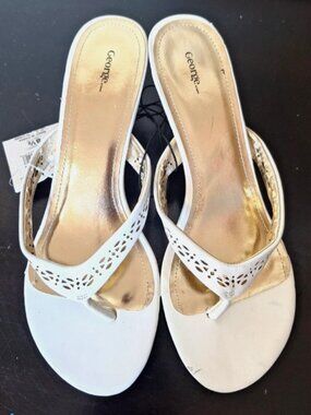 GEORGE WHITE KITTEN HEEL SIP ON SANDALS SIZE 8.5 NWT